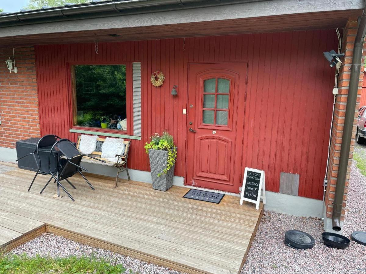 Poppelstrand Nuuksio, Pet Friendly Guest Apartment Exteriér fotografie